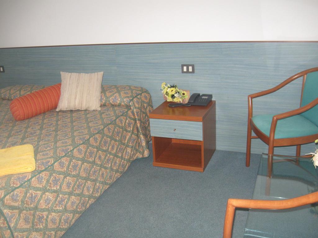Albergo Del Turista Vernasca ห้อง รูปภาพ