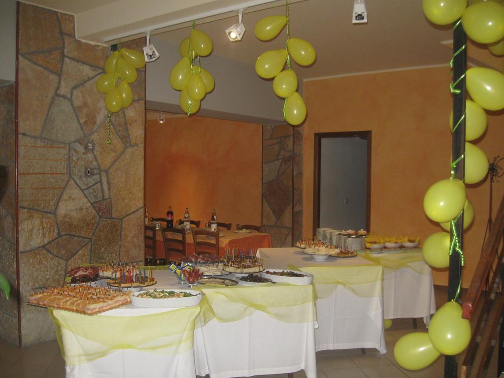 Albergo Del Turista Vernasca ภายนอก รูปภาพ