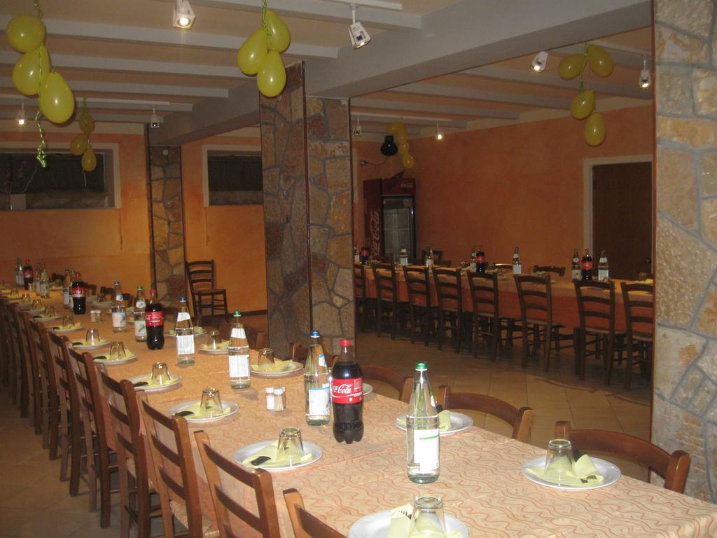 Albergo Del Turista Vernasca ภายนอก รูปภาพ